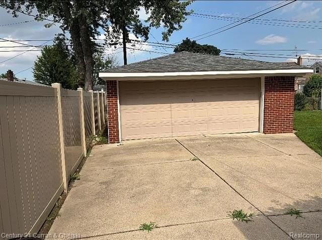 8949 Fox Ave - Photo 3 of 29