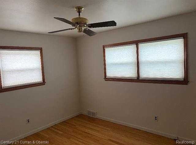 8949 Fox Ave - Photo 7 of 29