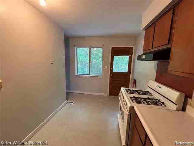 4064 Agnes Ave - Photo 6 of 12