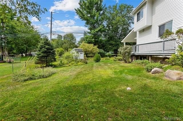 6552 Orion Rd - Photo 2 of 50