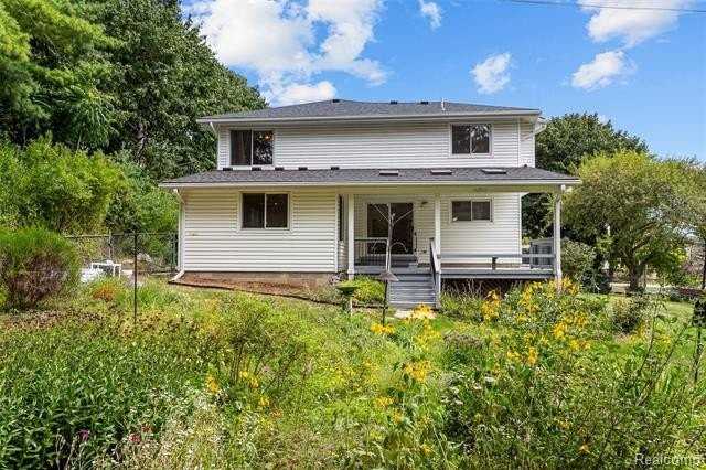 6552 Orion Rd - Photo 4 of 50
