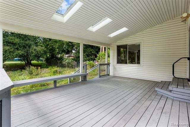 6552 Orion Rd - Photo 5 of 50