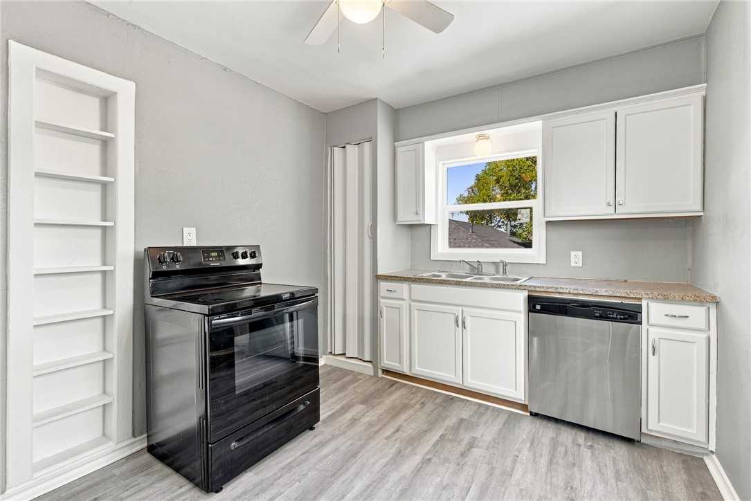 304 E 22nd St ##B - Photo 4 of 9