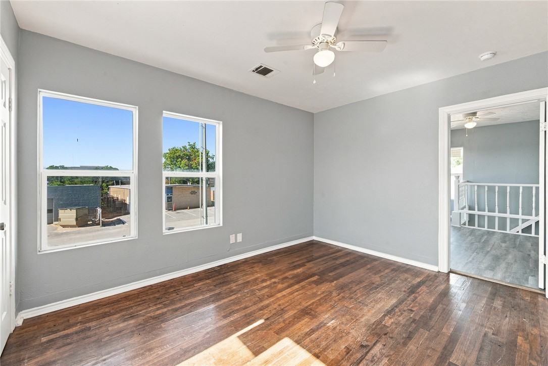 304 E 22nd St ##B - Photo 6 of 9