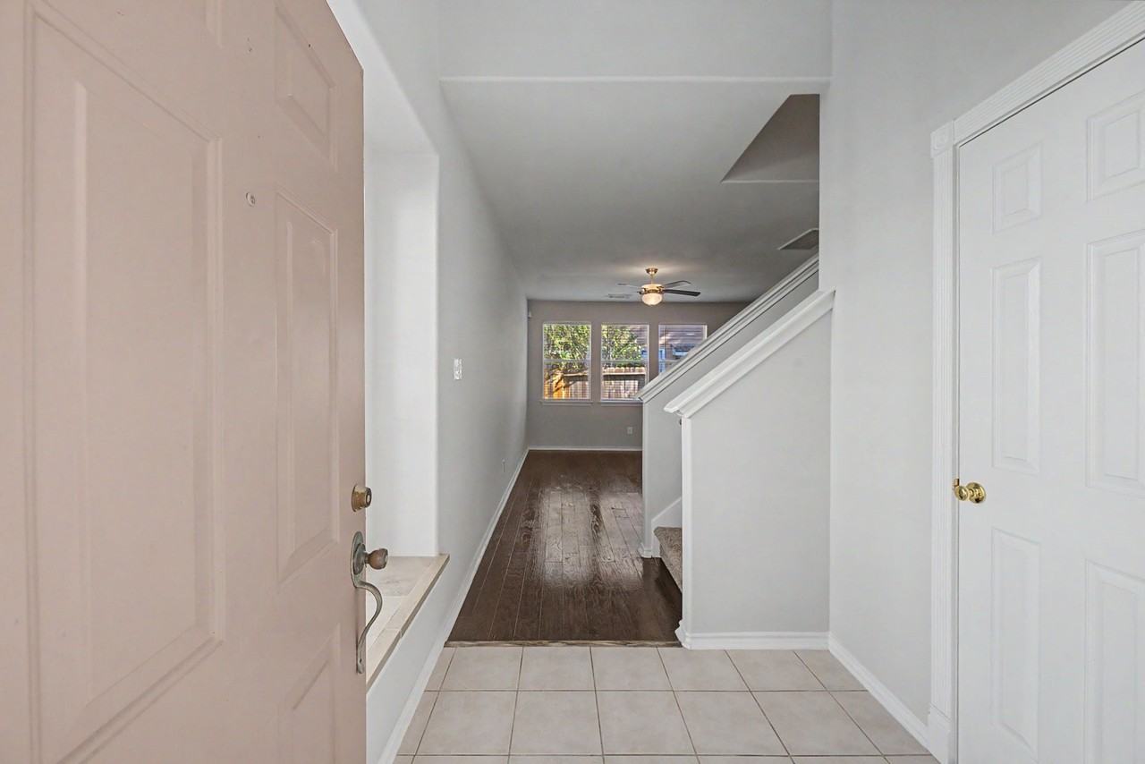 43 S Camellia Grove Cir - Photo 3 of 33