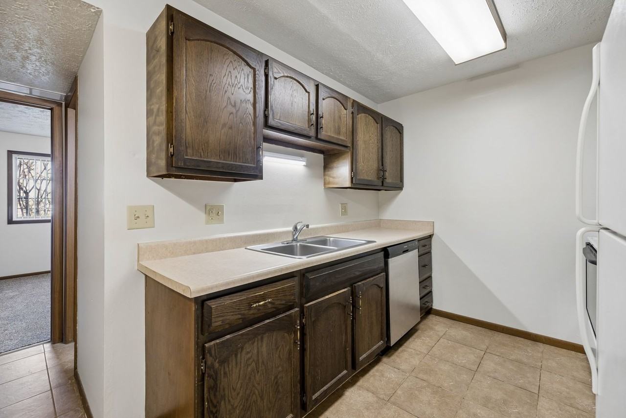 Countyshire Apartments - Photo 3 of 15