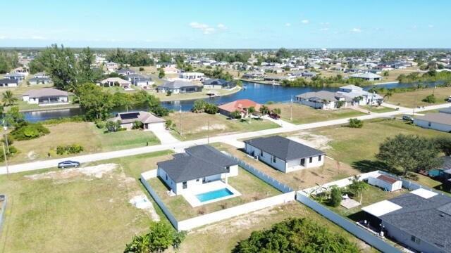2458 Nw 9th Ter - Photo 5 of 35