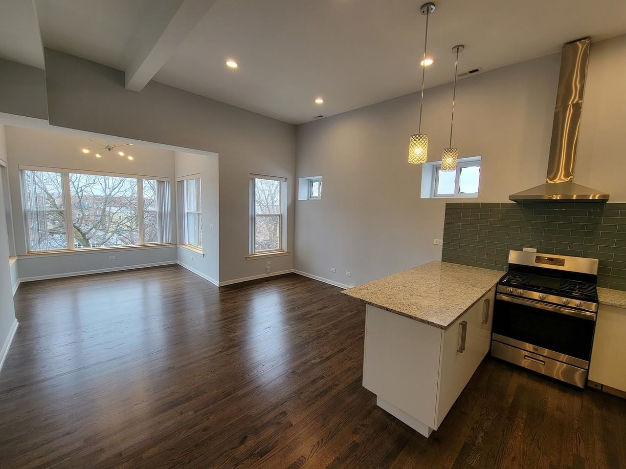 4844 N Spaulding Ave ##3 - Photo 2 of 24
