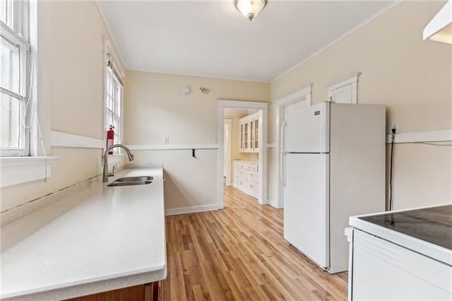 2224 Pine St - Photo 6 of 13