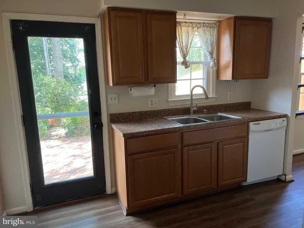 3 Birch Ln - Photo 7 of 19