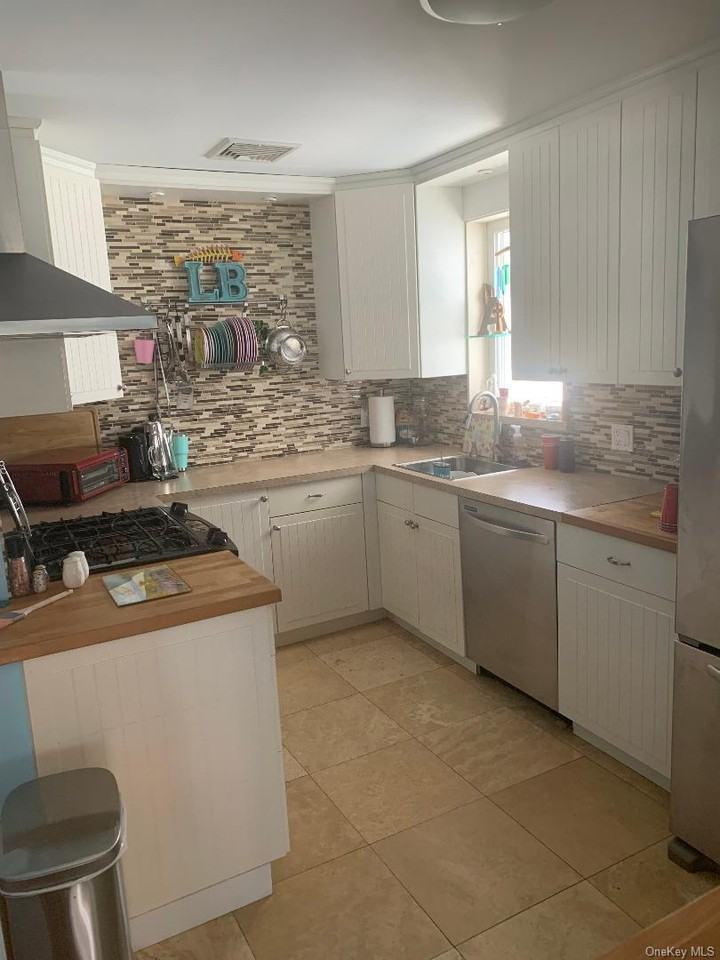 65 Virginia Ave - Photo 3 of 10