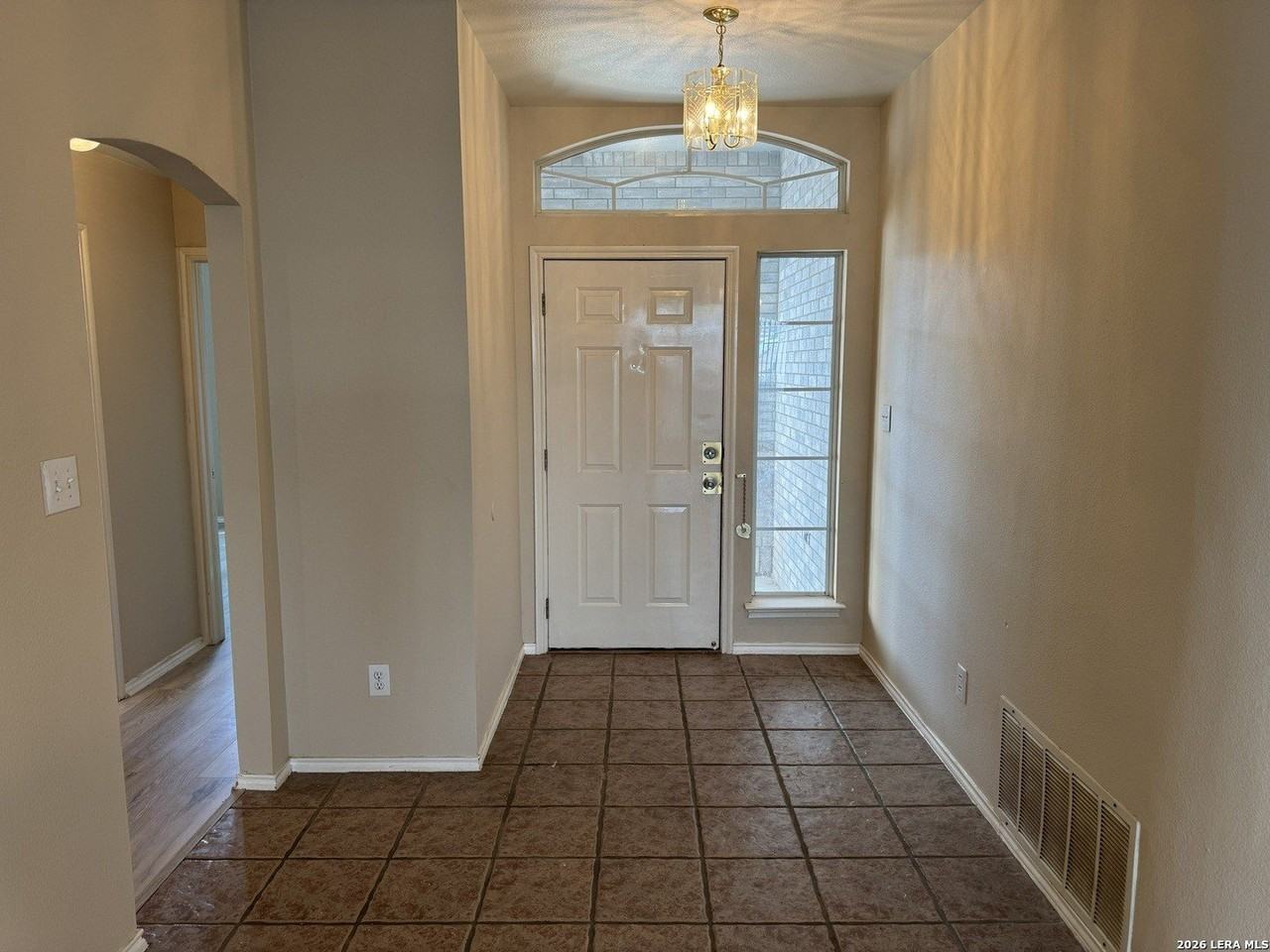 2805 Berry Way - Photo 2 of 21