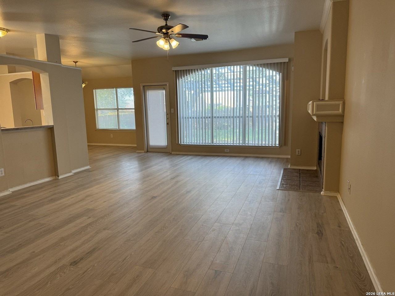 2805 Berry Way - Photo 3 of 21