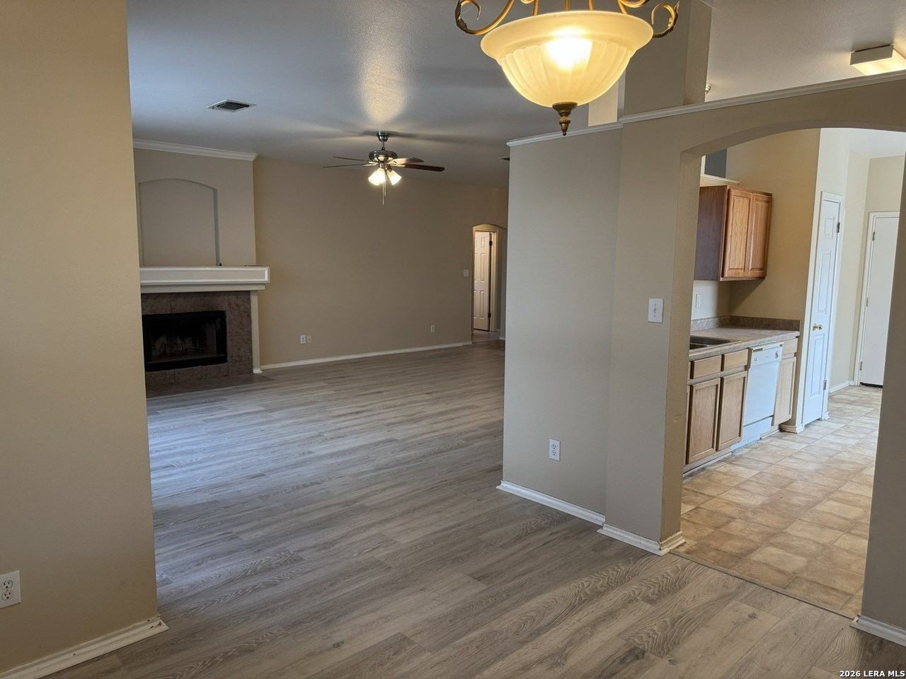 2805 Berry Way - Photo 6 of 21