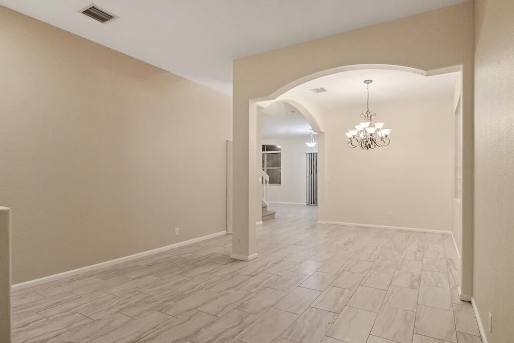 6688 Lurais Dr - Photo 4 of 27