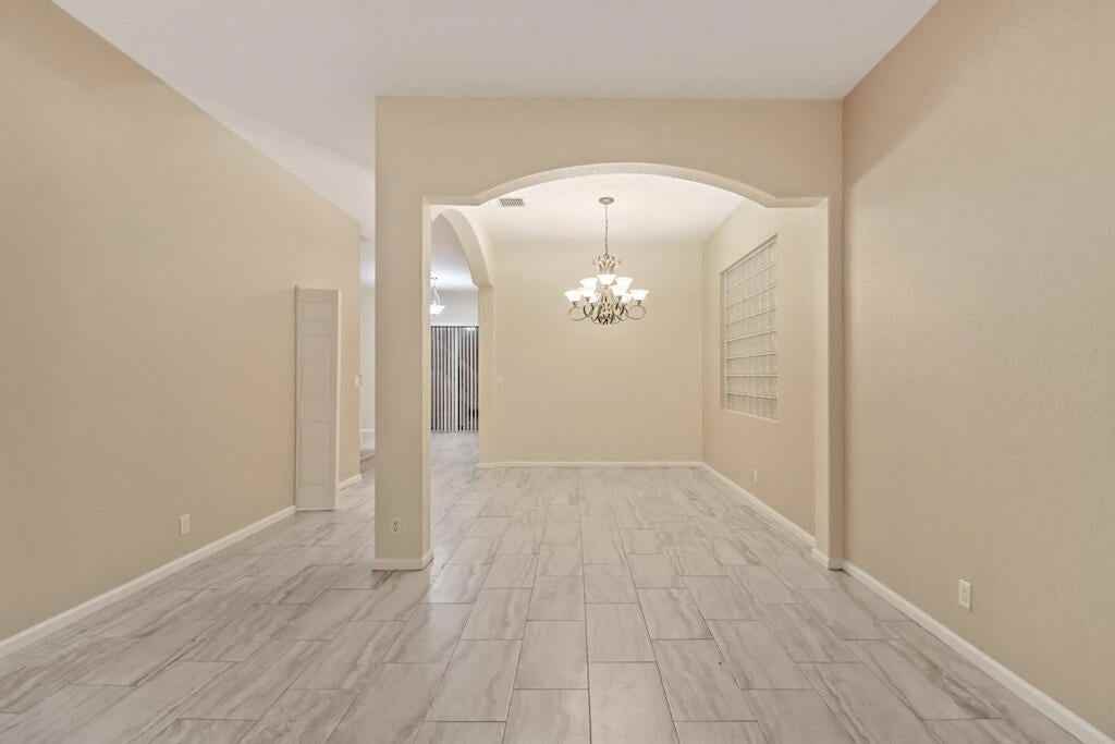 6688 Lurais Dr - Photo 5 of 27