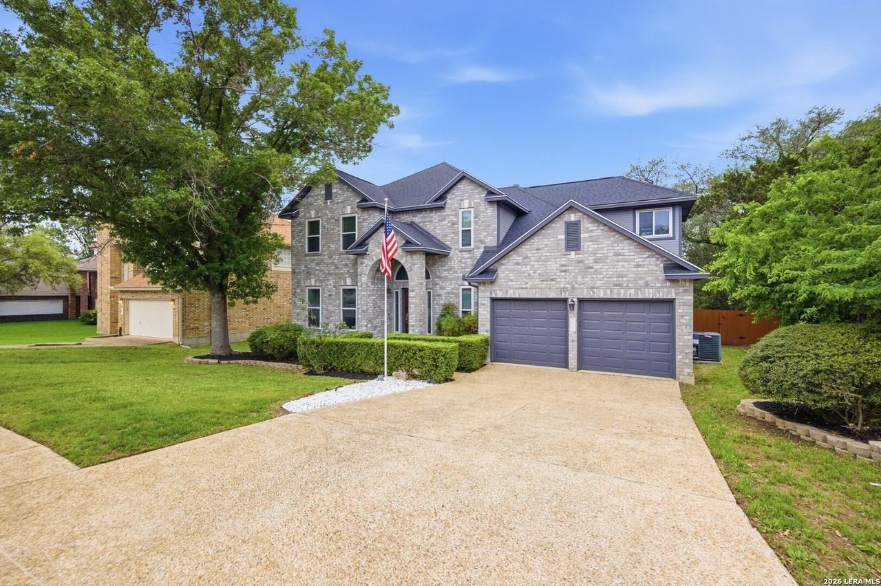 18143 Summer Knoll Dr - Photo 3 of 39