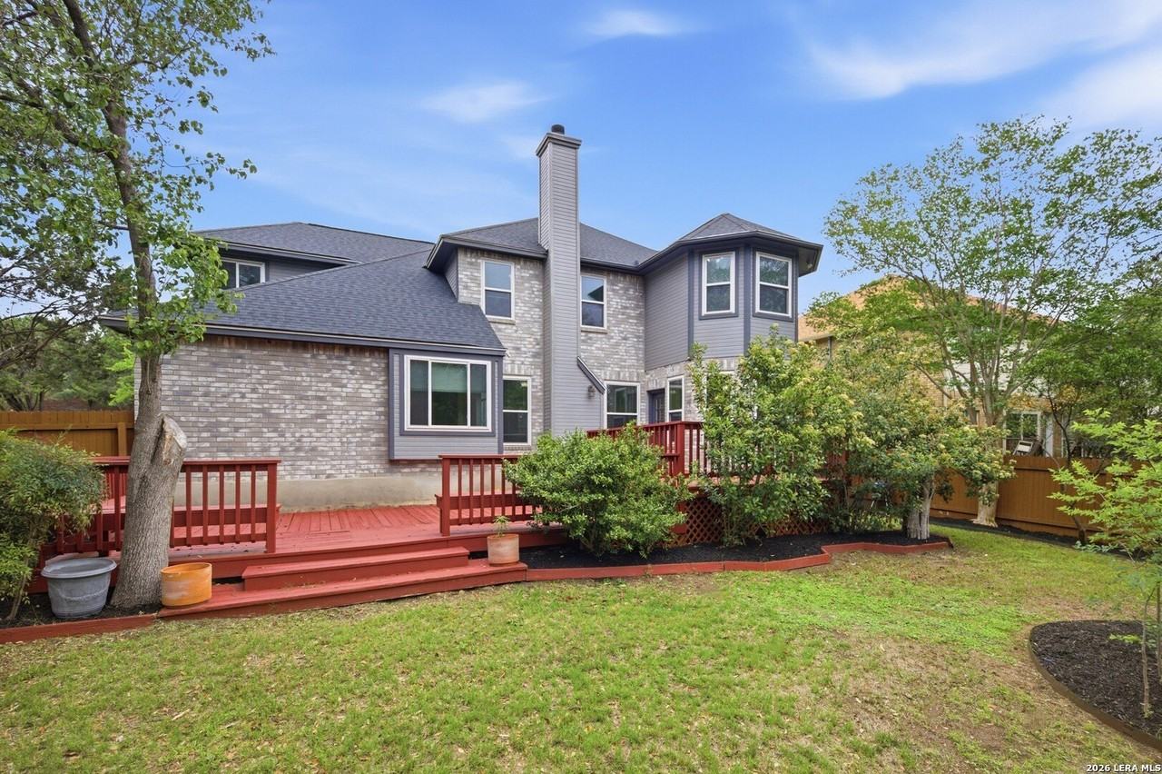 18143 Summer Knoll Dr - Photo 6 of 39