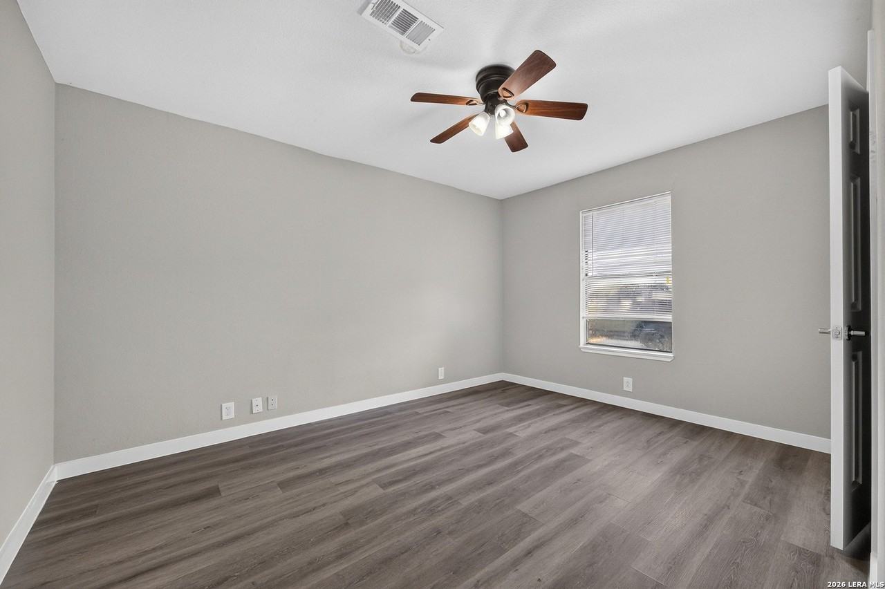 425 San Blas - Photo 6 of 9