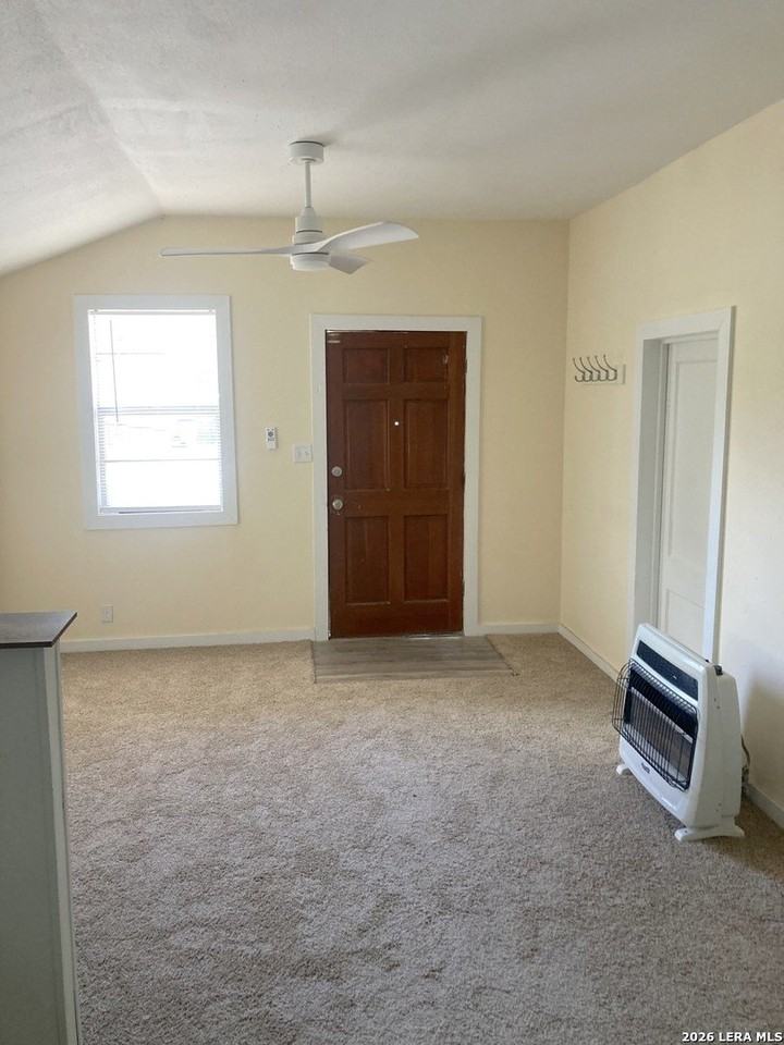 2409 Booker St - Photo 2 of 11