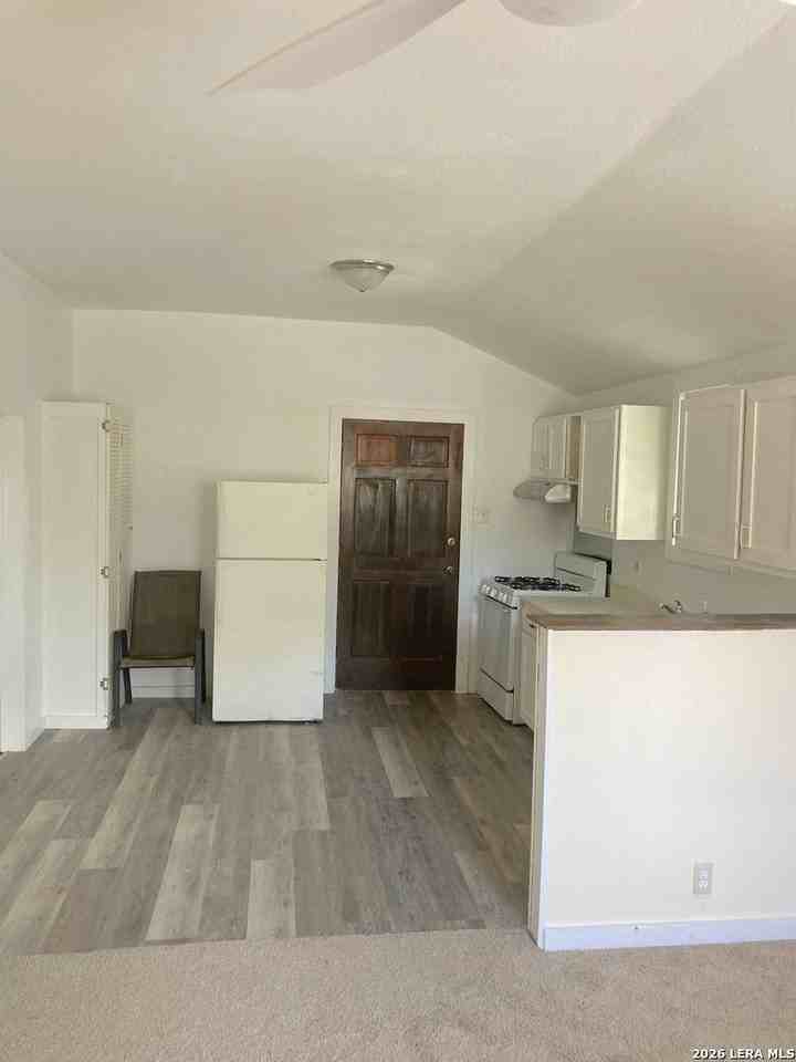 2409 Booker St - Photo 3 of 11