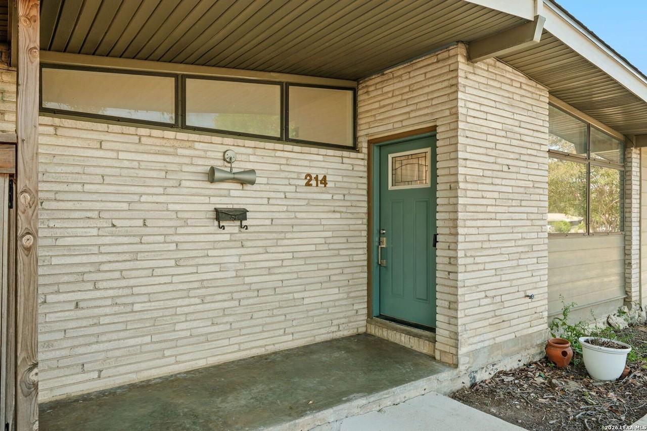 214 Southbridge St - Photo 3 of 30
