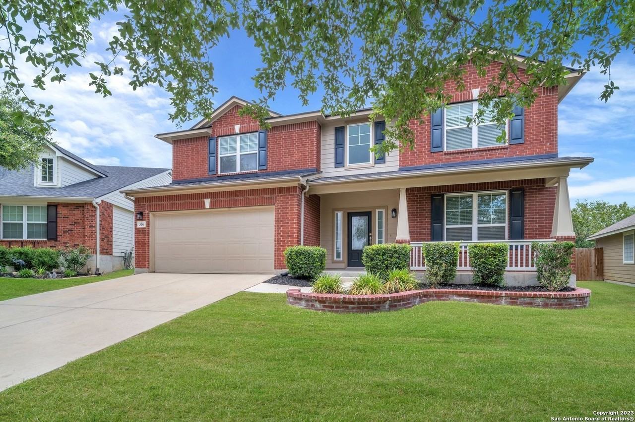 306 Birkdale Dr - Photo 2 of 39