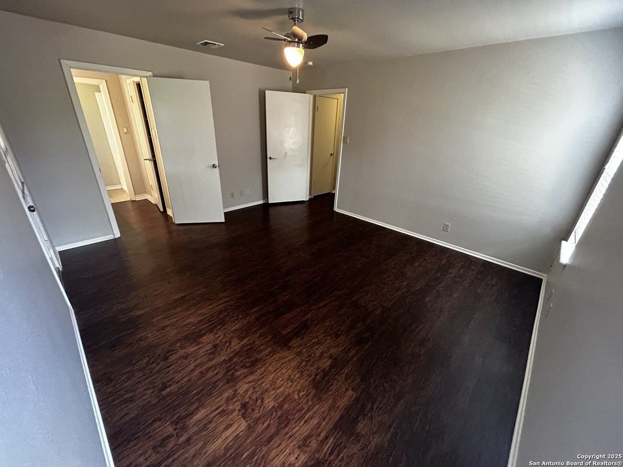 14118 Susancrest Dr - Photo 3 of 22