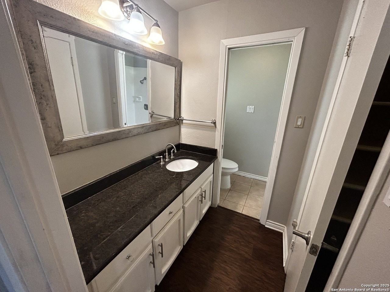 14118 Susancrest Dr - Photo 4 of 22