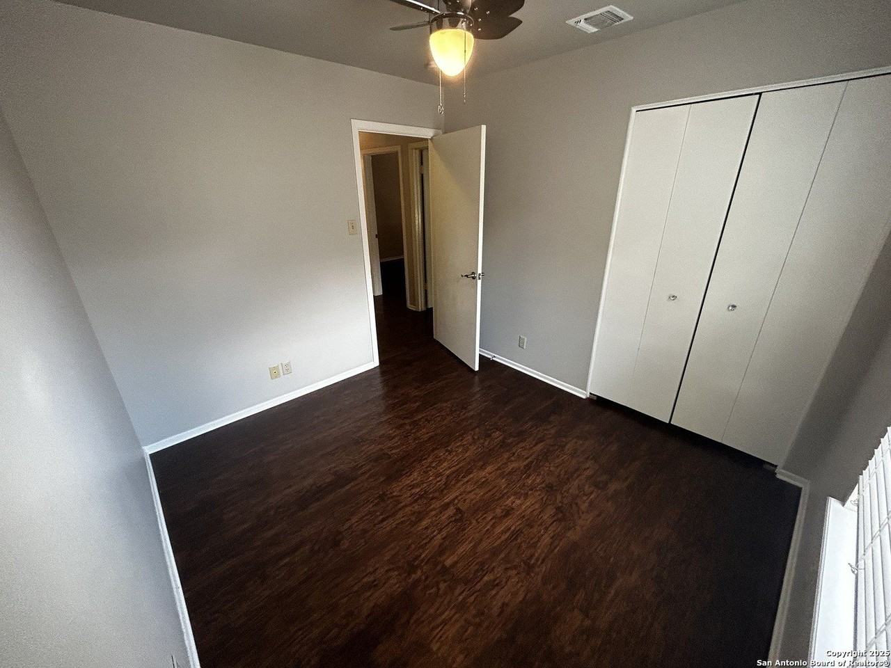 14118 Susancrest Dr - Photo 7 of 22