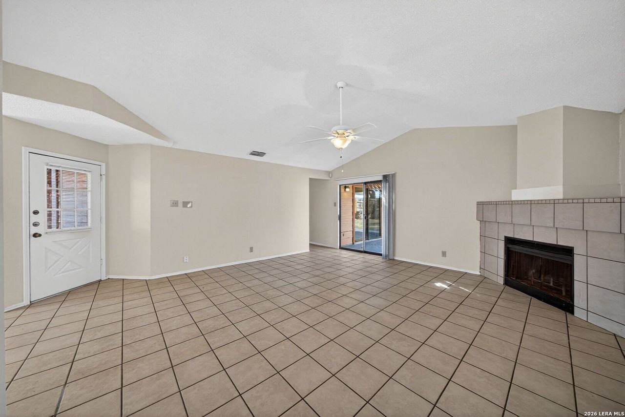 727 Cypressbrook Dr - Photo 6 of 32