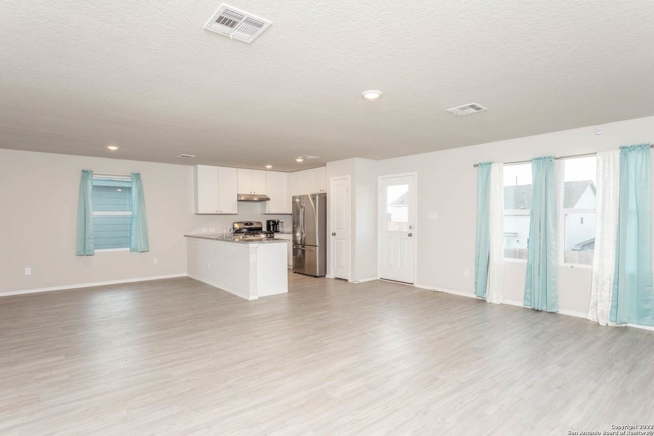9227 Griffith Run - Photo 4 of 11