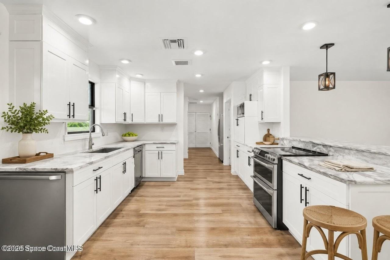 3200 N Tropical Trl - Photo 5 of 38