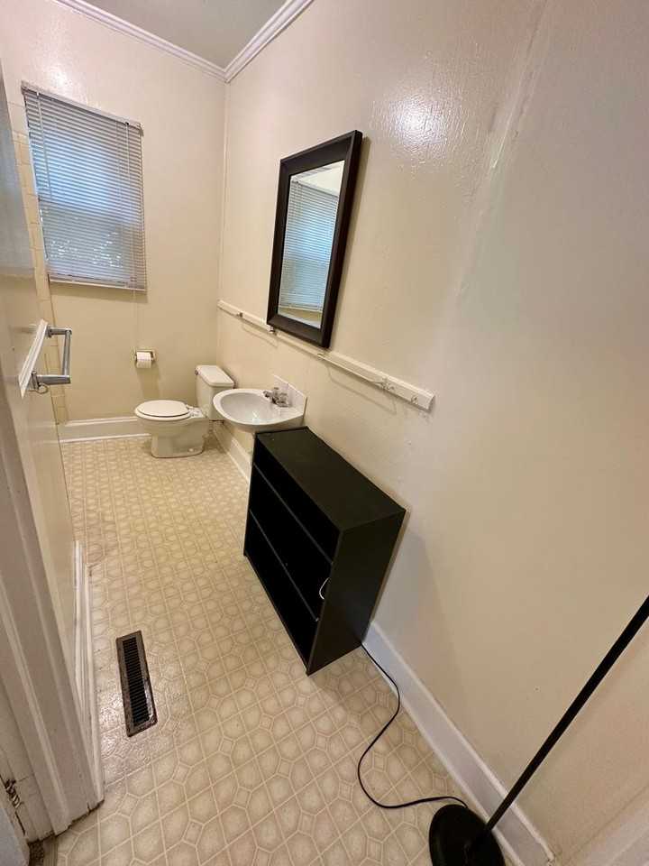 105 Cochran Rd - Photo 7 of 21
