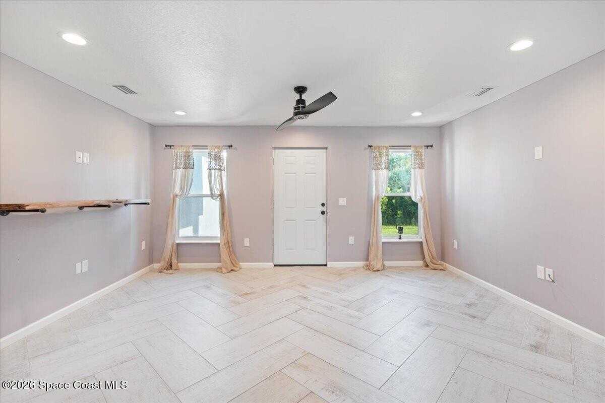 4140 Adkins Ave - Photo 4 of 50