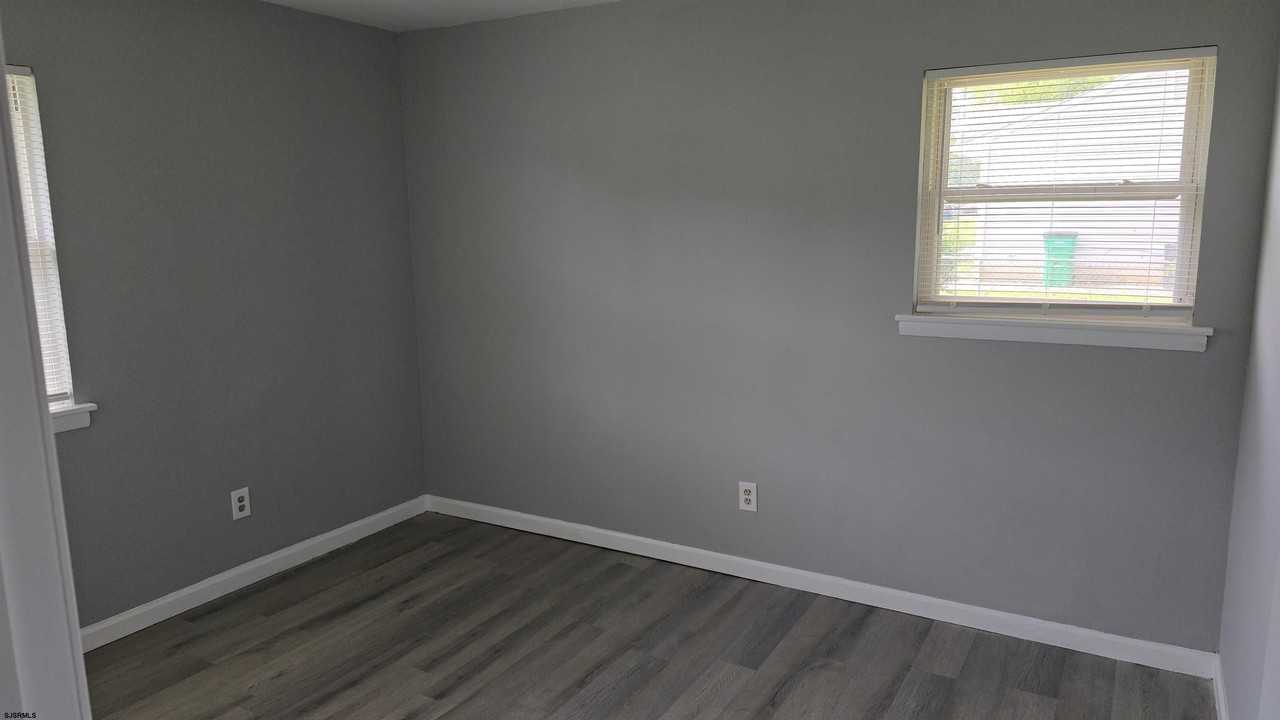 212 Eagon Ave - Photo 3 of 12