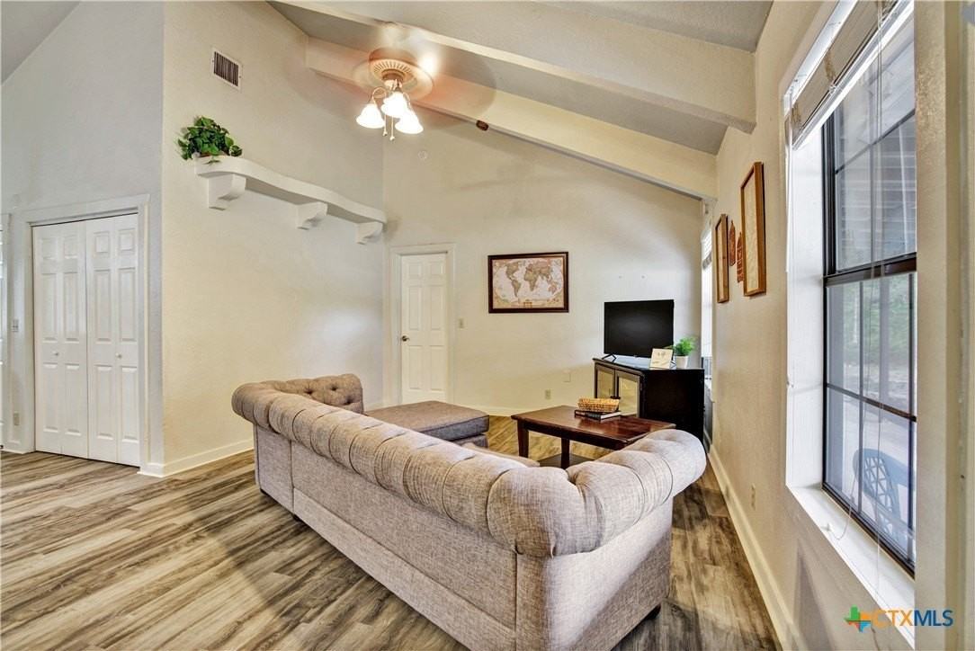 818 Fawn River Dr - Photo 2 of 20