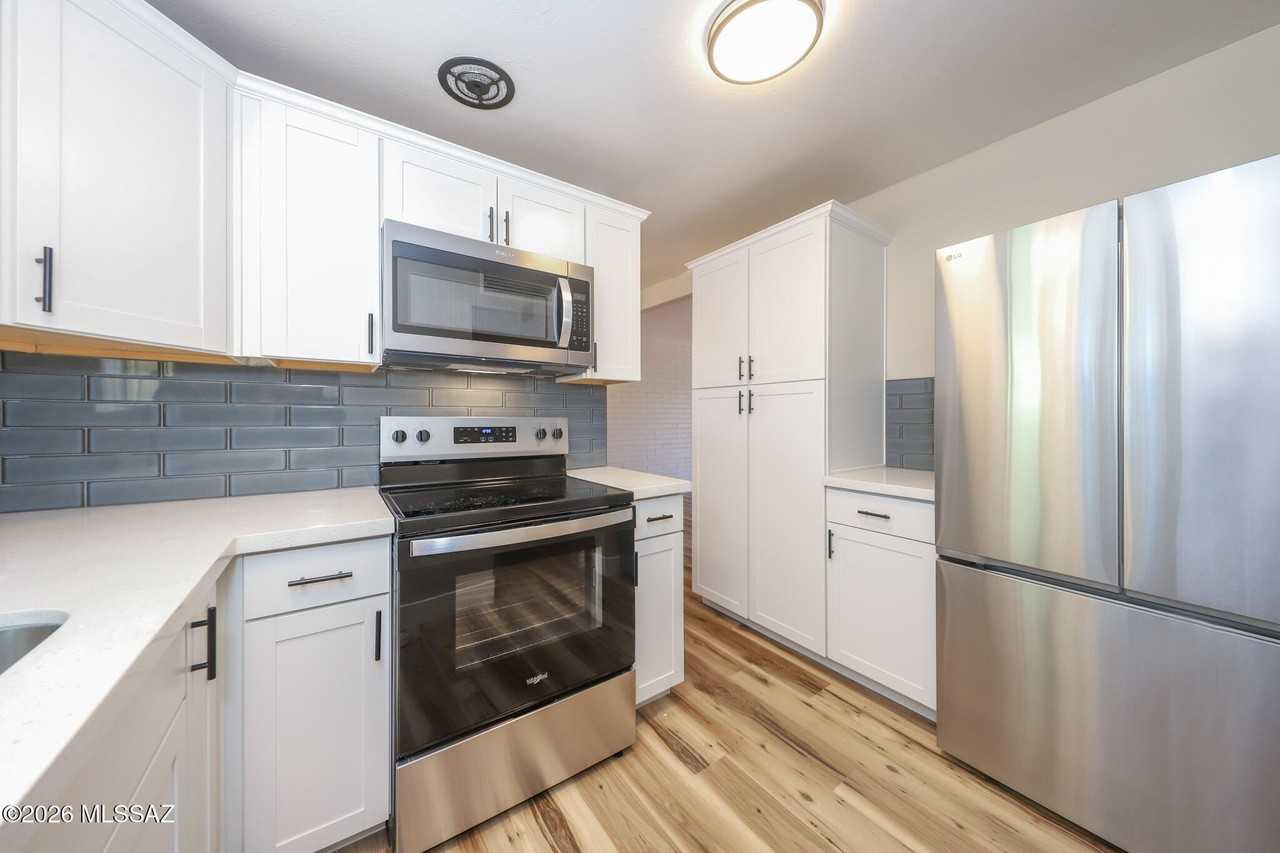 7957 E 19th Pl - Photo 6 of 29