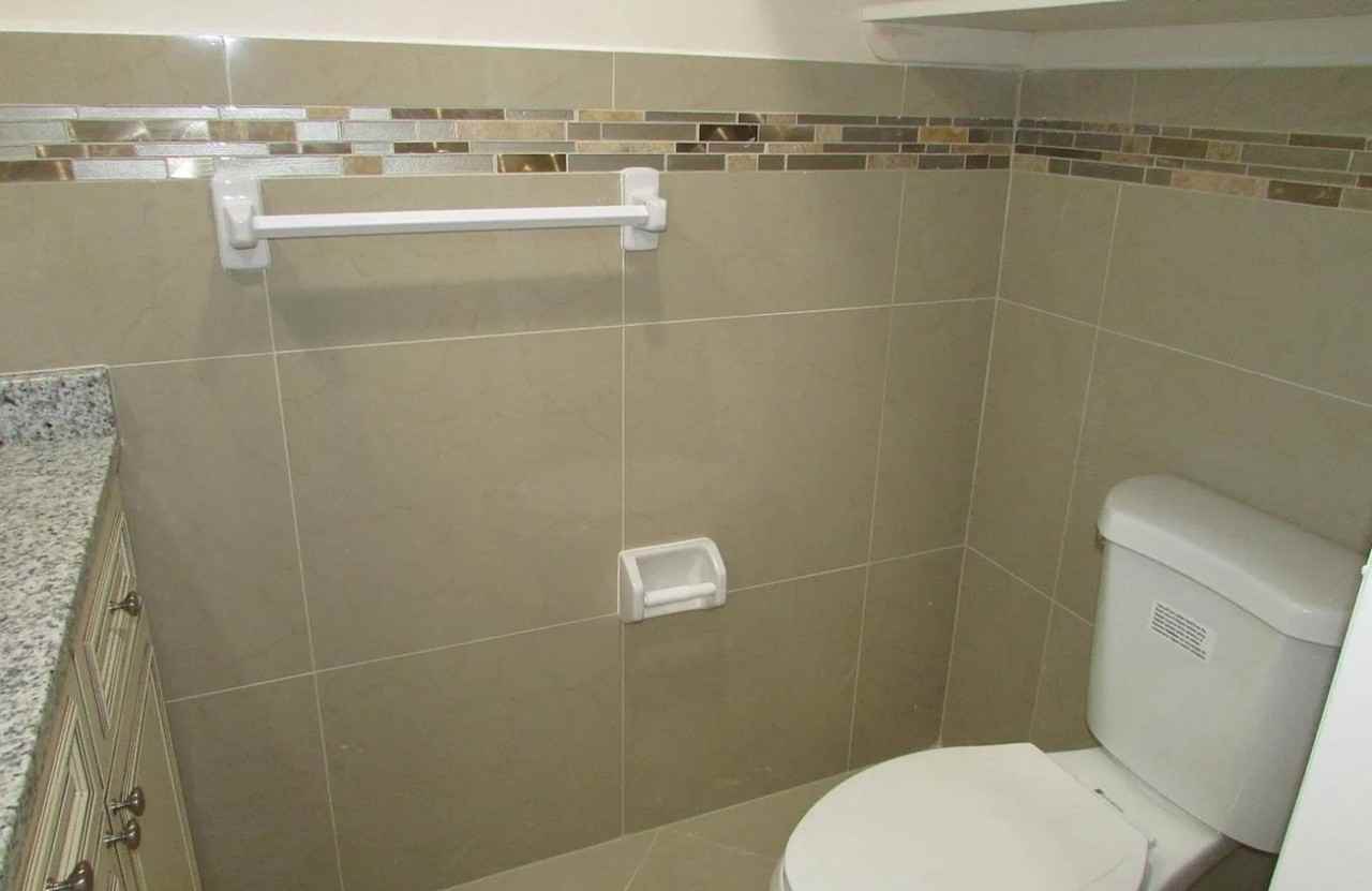 10909 Fillmore Ave - Photo 7 of 11
