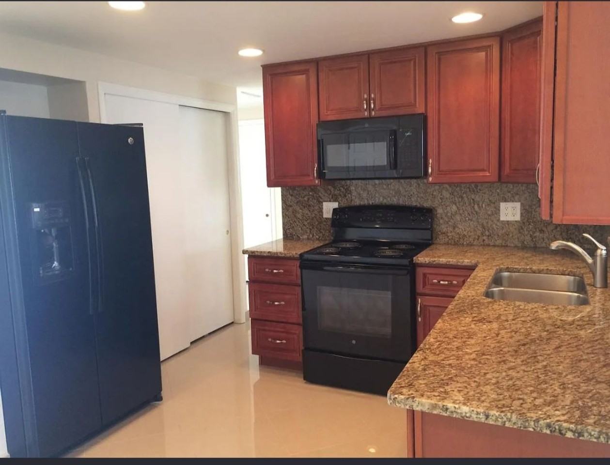 3312 Clydesdale Dr - Photo 2 of 7
