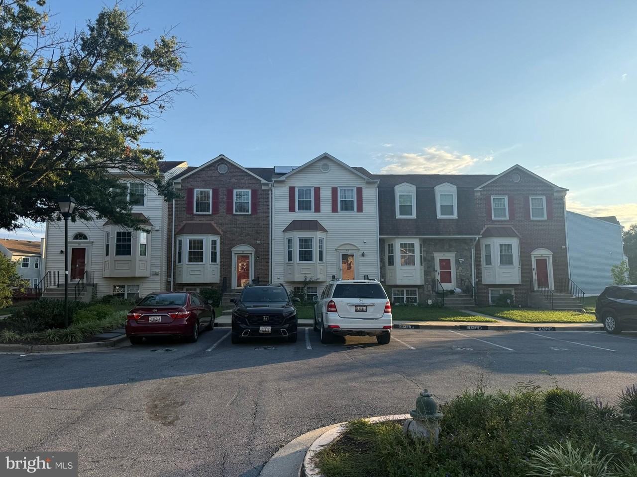 18 Hunters Gate Ct - Photo 2 of 42