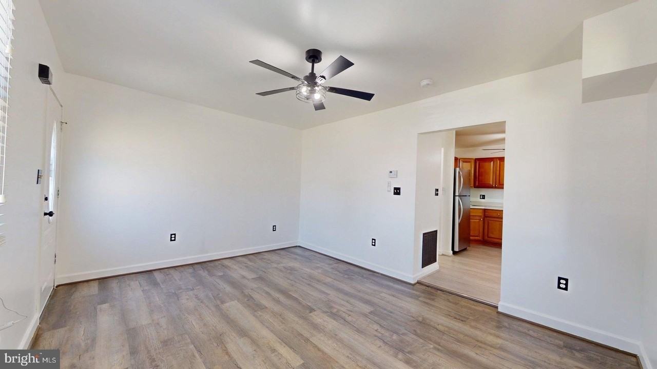 3417 Allison St - Photo 4 of 38