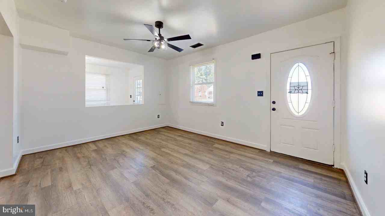 3417 Allison St - Photo 5 of 38