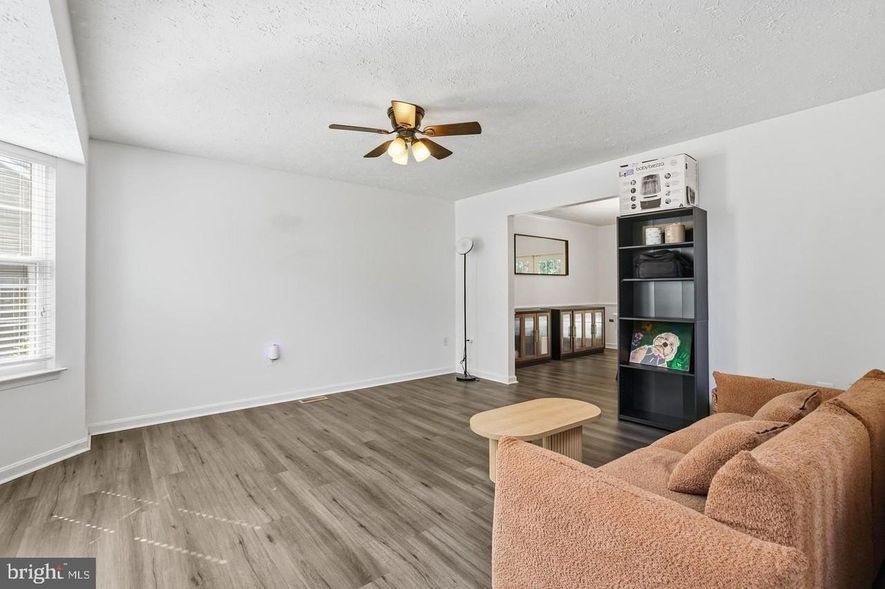 46702 Sandalwood St - Photo 4 of 50
