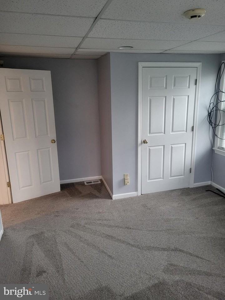 40 Oak Ave - Photo 6 of 10