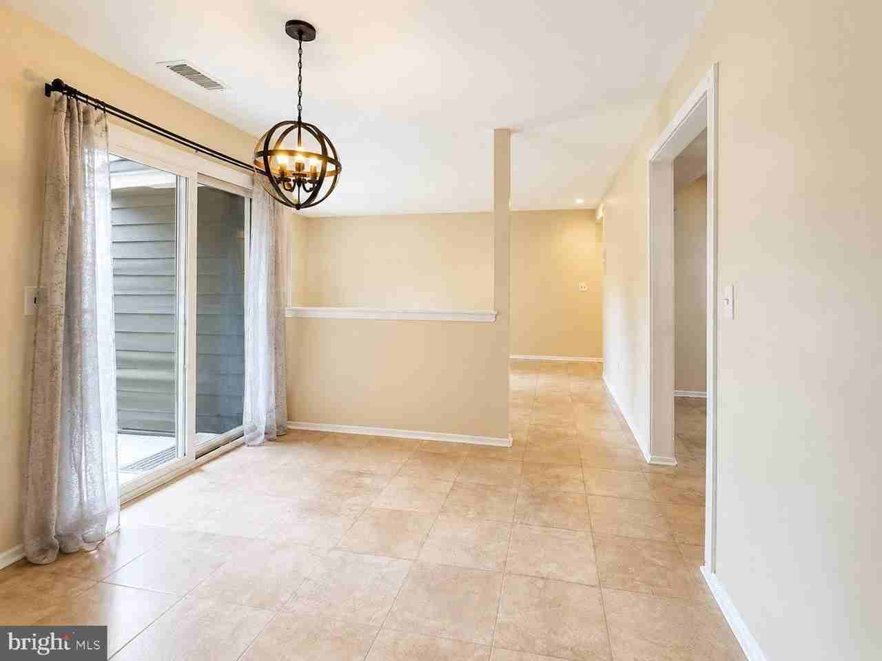 2112 Sayre Dr - Photo 6 of 22
