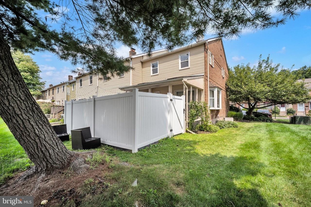 20 Gatehouse Ln - Photo 3 of 35