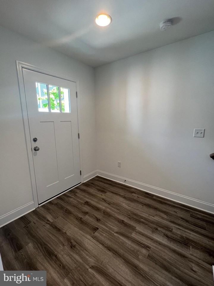 1412 Market House Ln - Photo 5 of 37