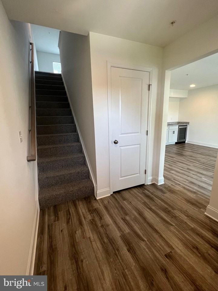 1412 Market House Ln - Photo 6 of 37