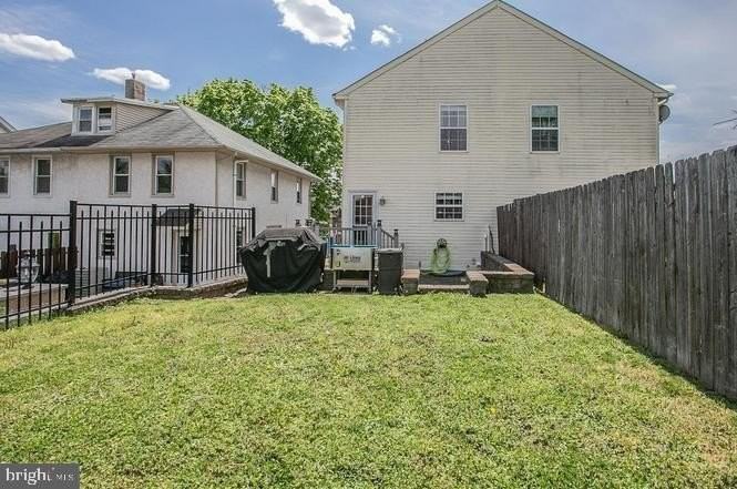 321 Southern Ave - Photo 3 of 21